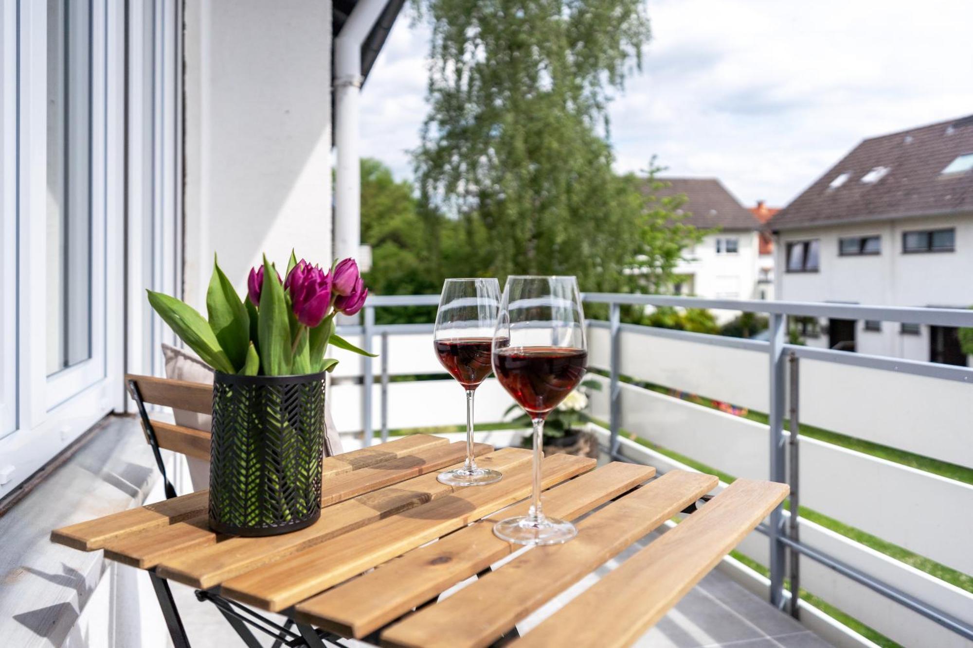 Raw-Flat Meier - Modern - Stylisch - Balkon - Netflix Bielefeld Exterior photo