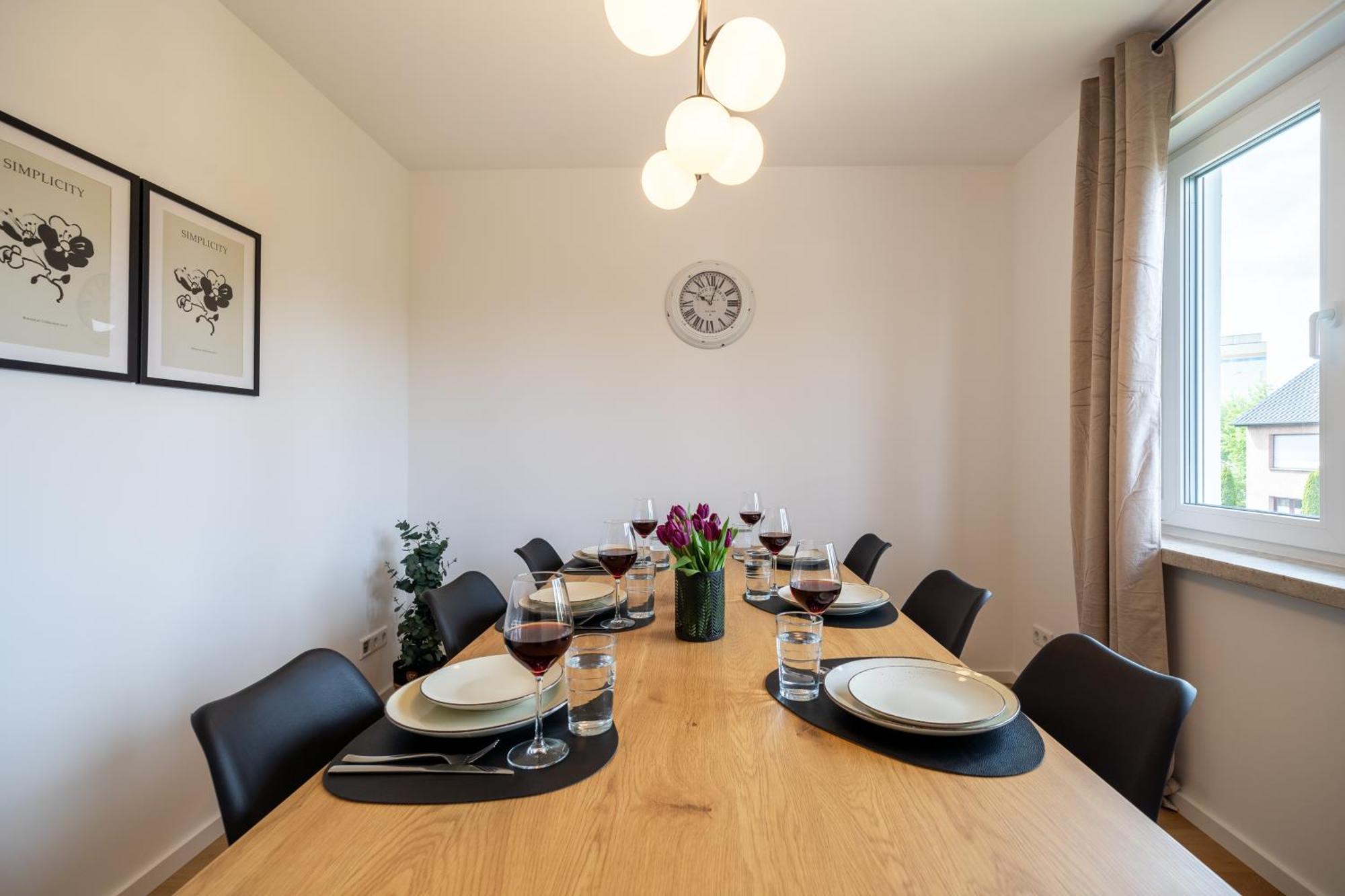 Raw-Flat Meier - Modern - Stylisch - Balkon - Netflix Bielefeld Exterior photo